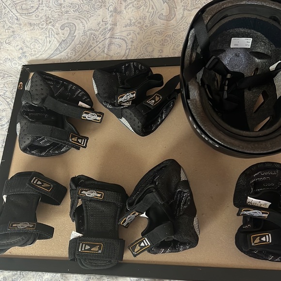 Protective gear set - Picture 2 of 8